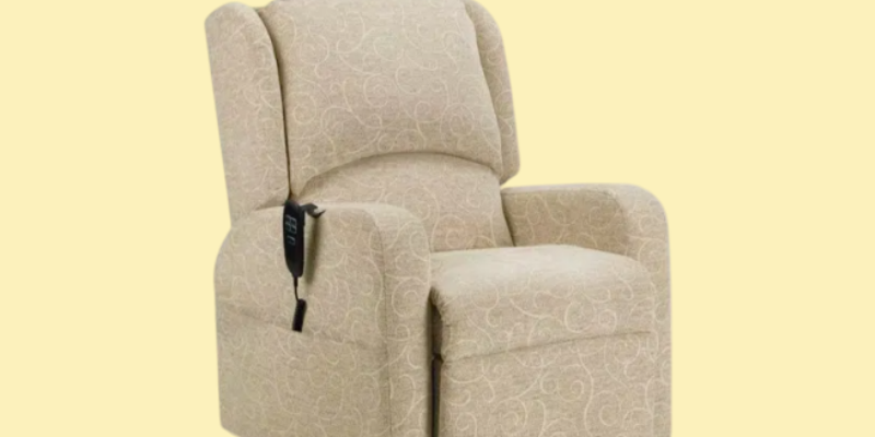 The Berkshire Rise & Recline Chair – Expert Review