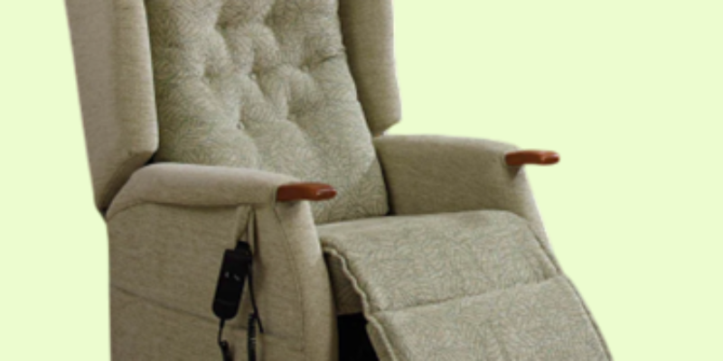 Expert Review: The Cedar Rise and Recline Chair